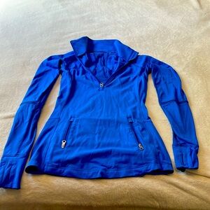 Lululemon bright blue long sleeve with 2 pockets